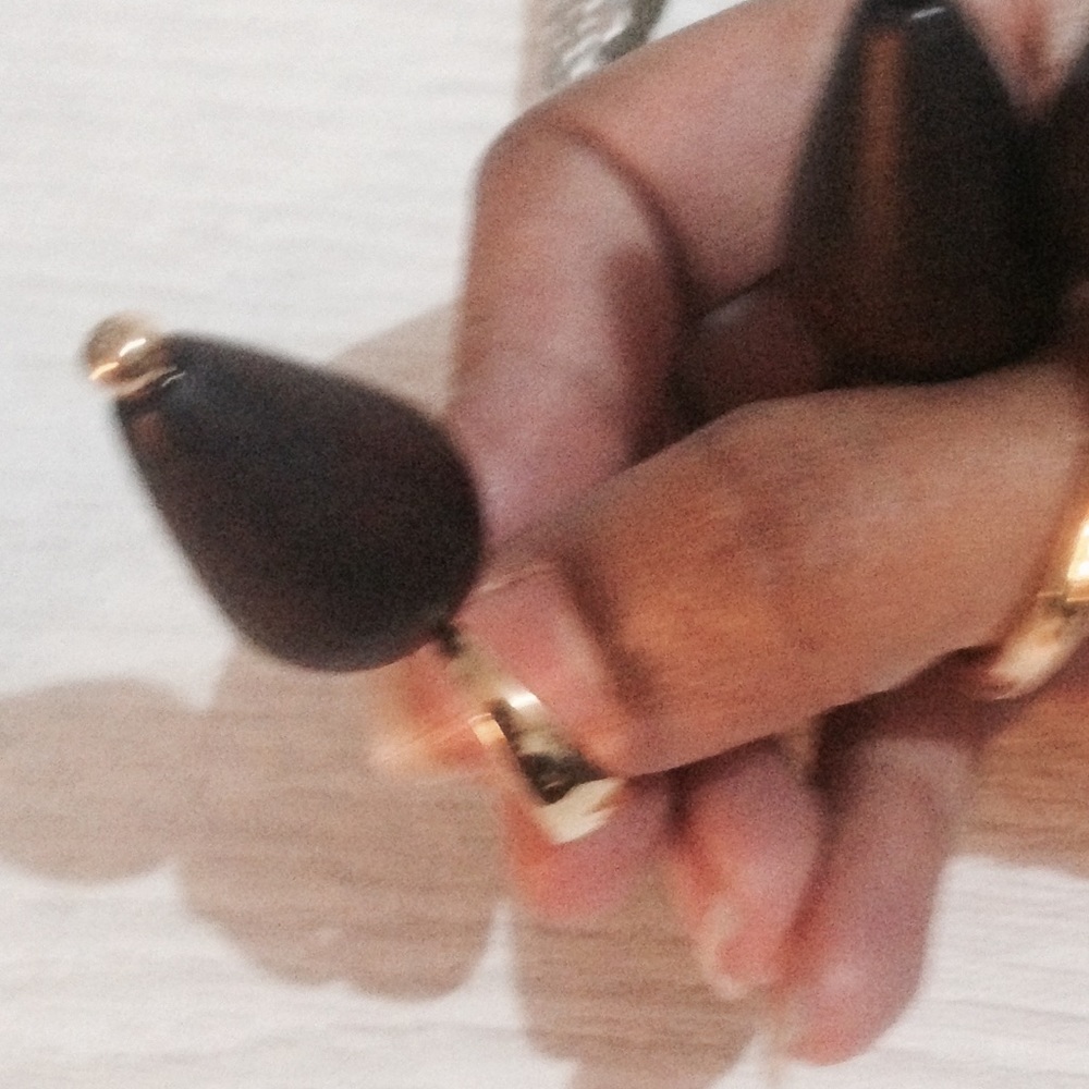 Jewelry - Picture 2 of 3